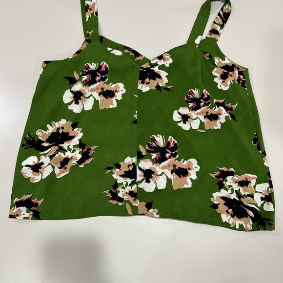 1. State Green Floral Camisole Top Size M - Picture 2 of 6